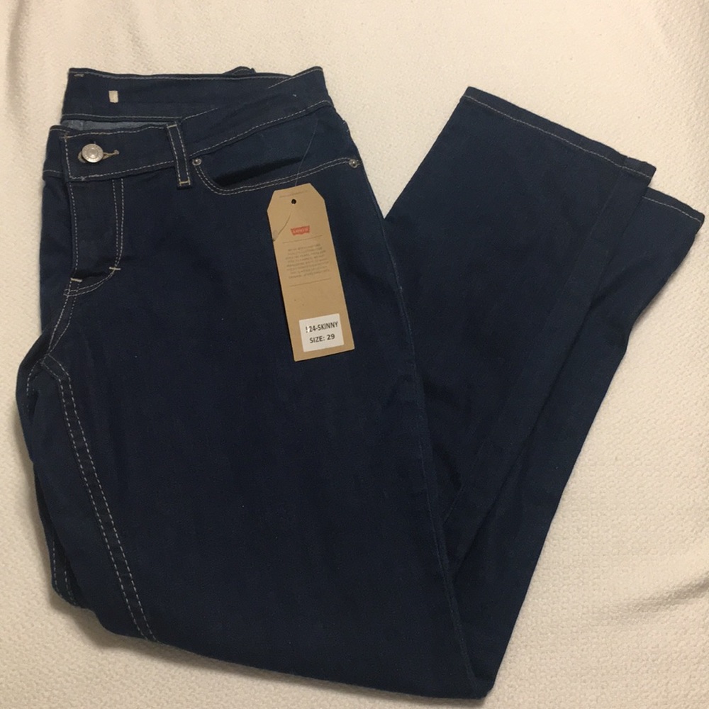 Levi’s 524 Skinny Jeans
